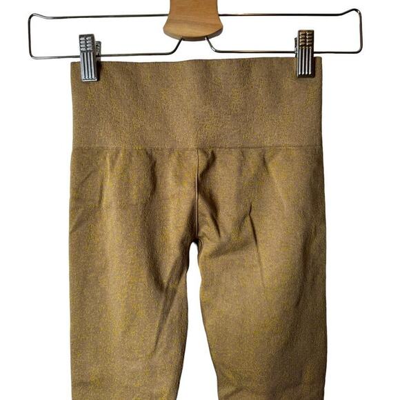 Gymshark X-Small Adapt Fleck Seamless Leggings in Light Brown B2A1B-NBBH - Picture 6 of 7